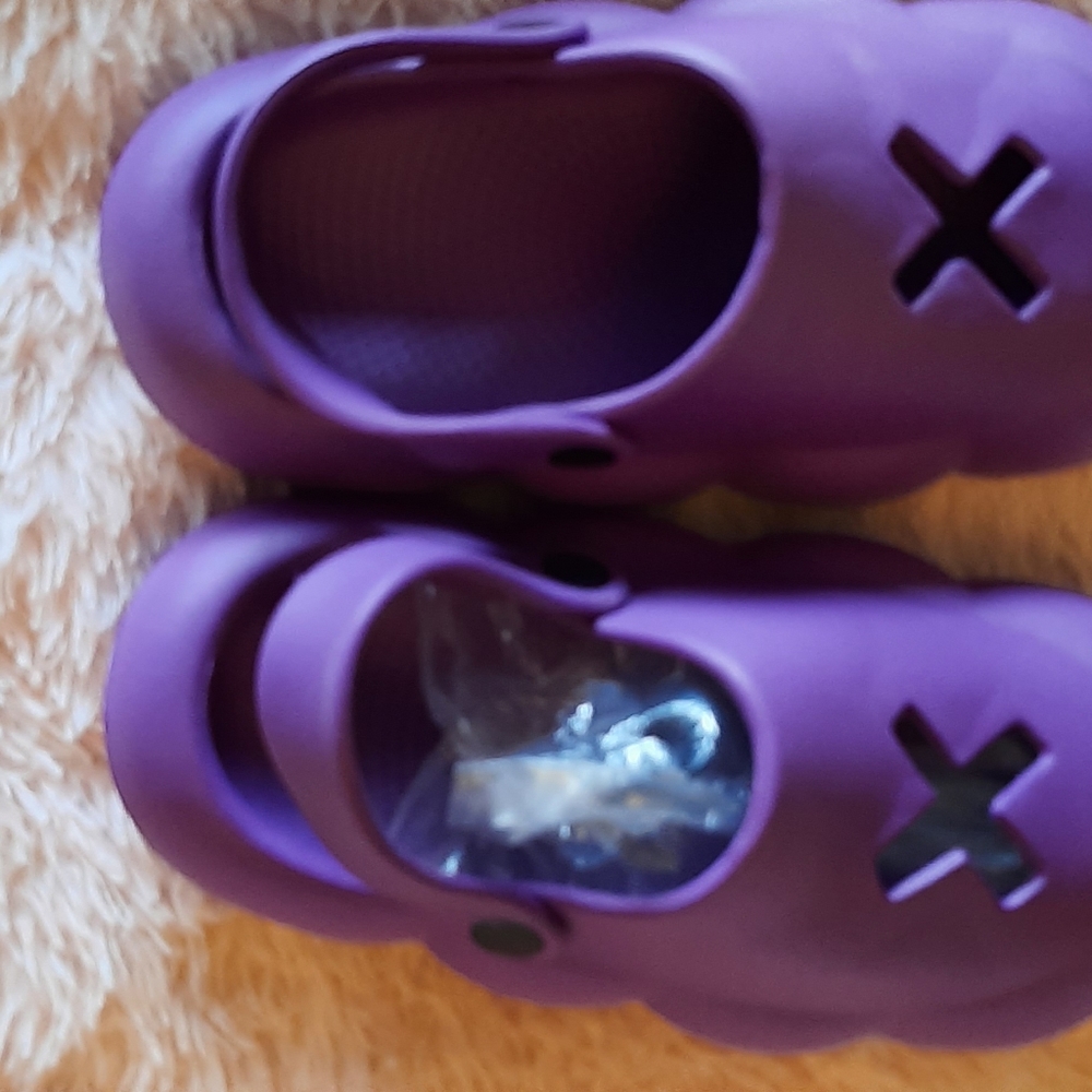 Unisex Non-Slip Pillow Slippers, Comfy EVA Shower Sandals, Closed Toe Slippers